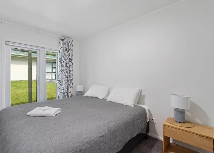 Kohi Point - Ohope Beachfront Holiday Home